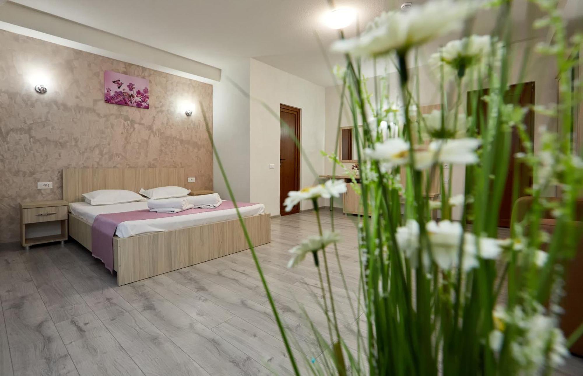 Hotel Coralis Eforie Bagian luar foto